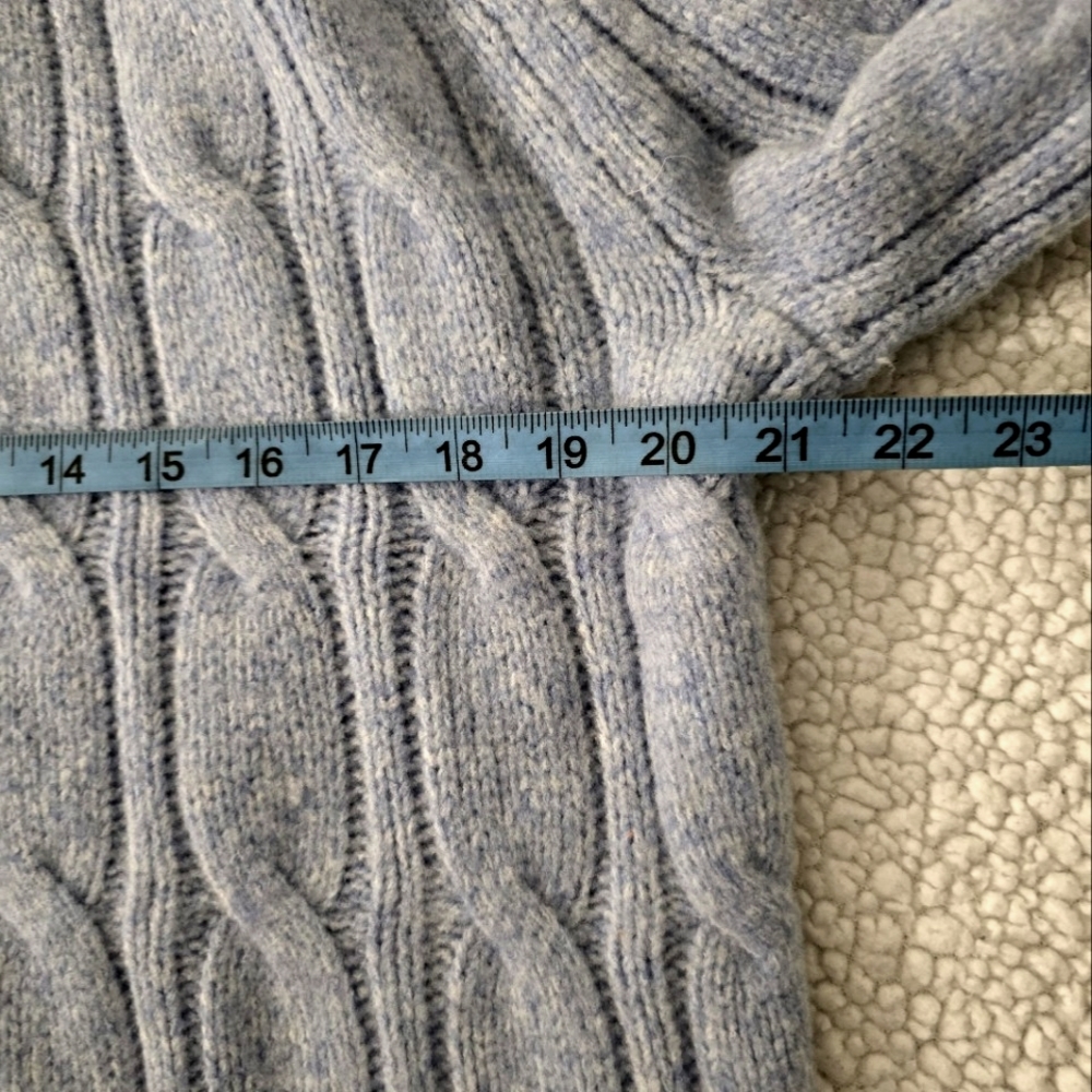 S O L D Light Blue Cable Knit Sweater size XS - Picture 10 of 14